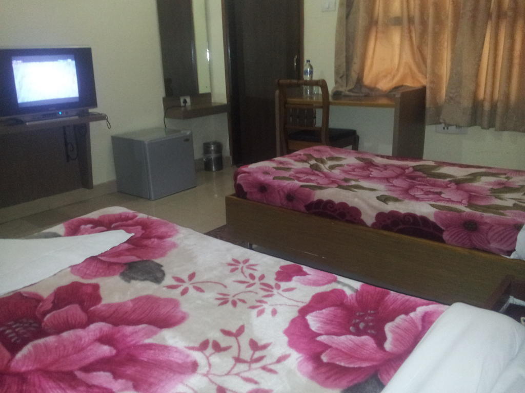 Hotel Fame City Guwahati Habitación foto