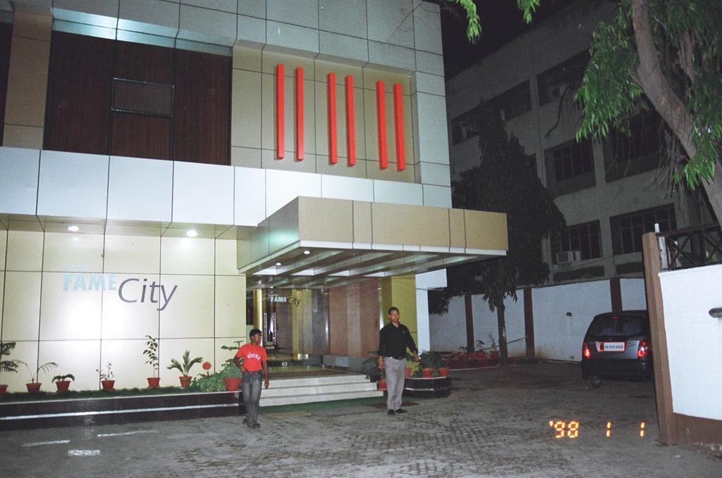 Hotel Fame City Guwahati Exterior foto